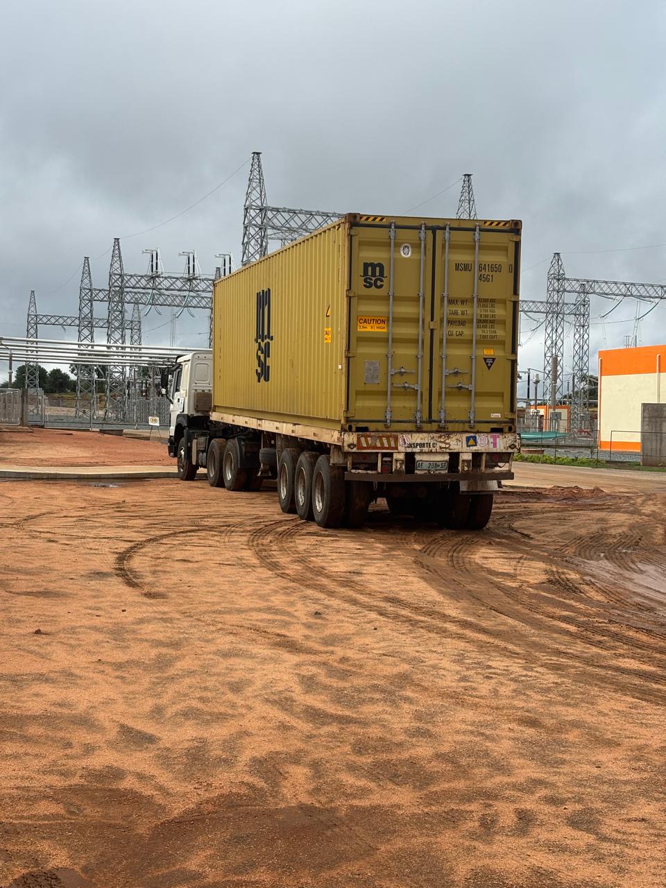 Transporte de transformadores para a Subestação de Matambo